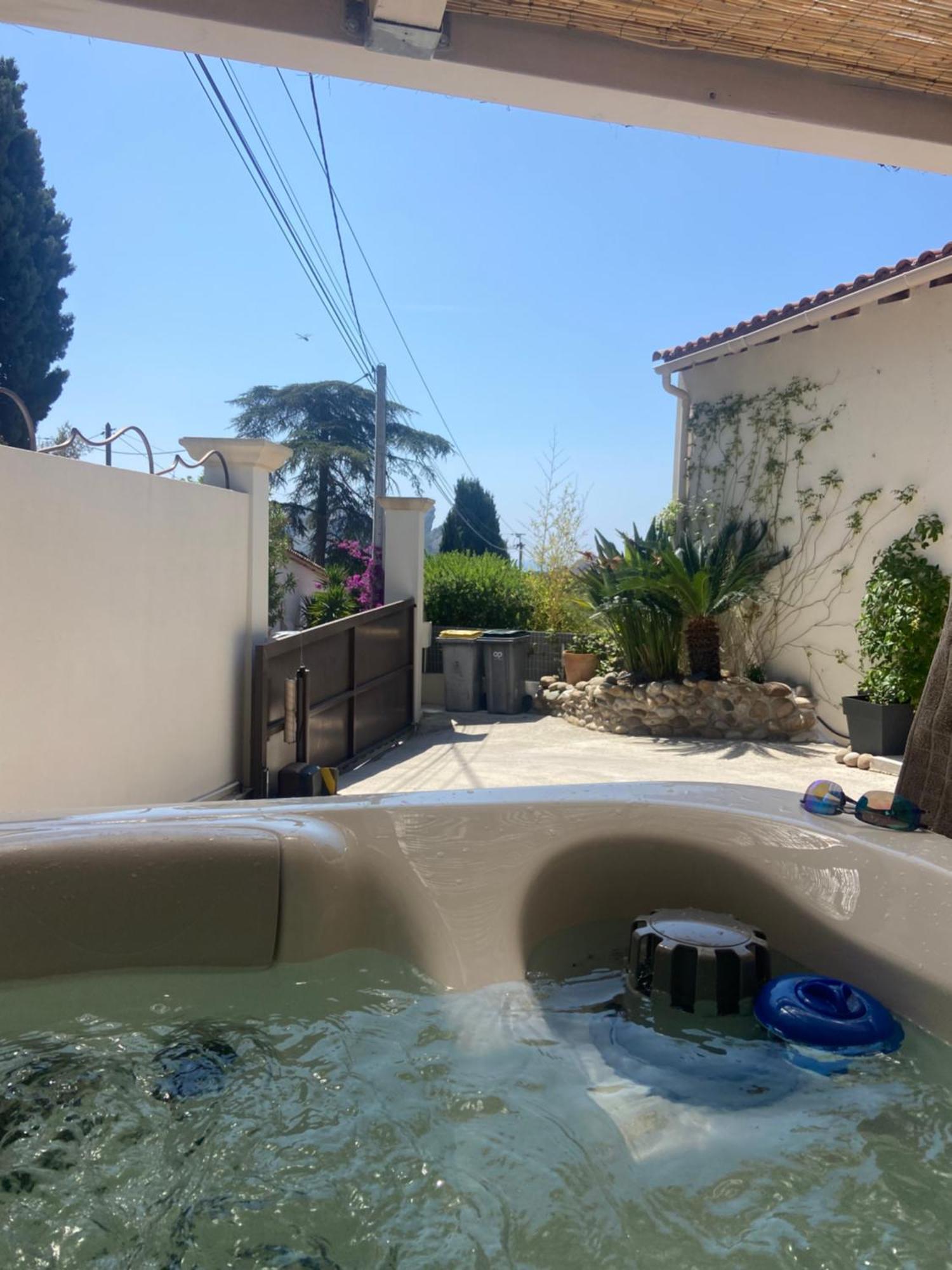 Sublime Logement Avec Vue Mer Et Jacuzzi La Ciotat Eksteriør billede